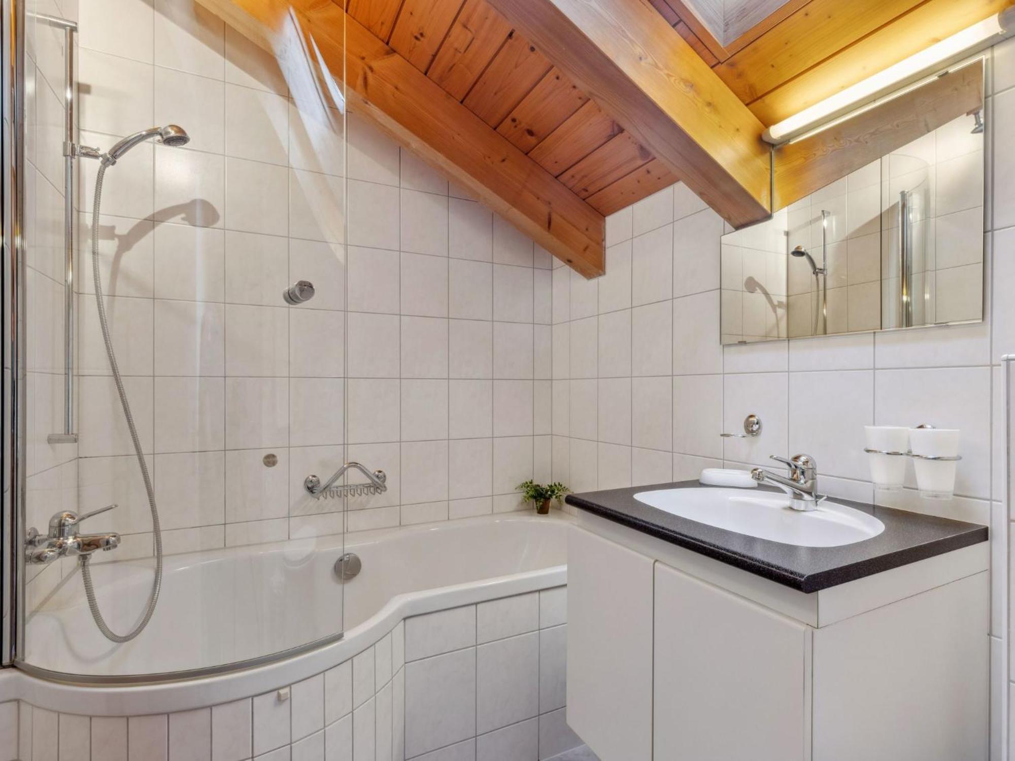 Apartment Roossihuus By Interhome Венген Экстерьер фото
